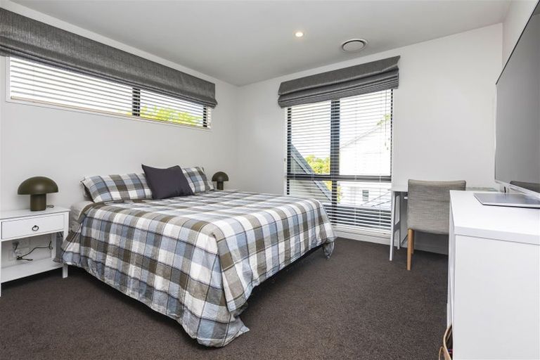 Photo of property in 28 Hawthorne Street, Strowan, Christchurch, 8052