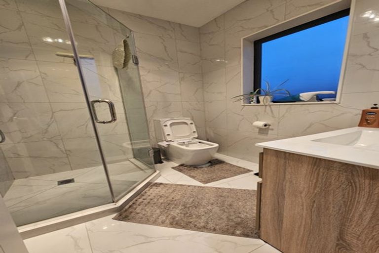 Photo of property in 24 Survila Street, Takanini, 2110