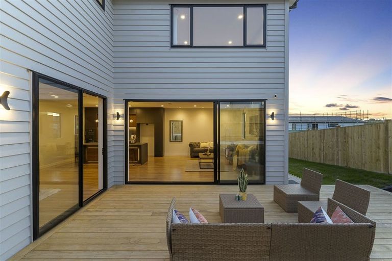 Photo of property in 65 Headsail Drive, Long Bay, Auckland, 0630