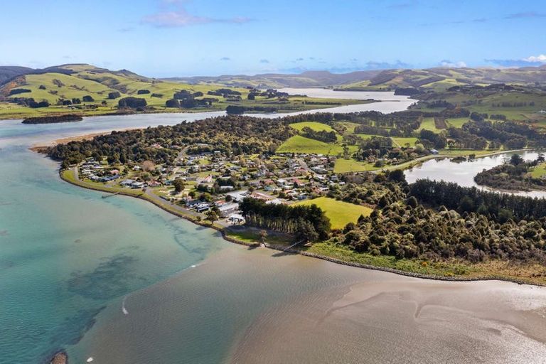 Photo of property in 333a Pounawea Road, Owaka, 9585