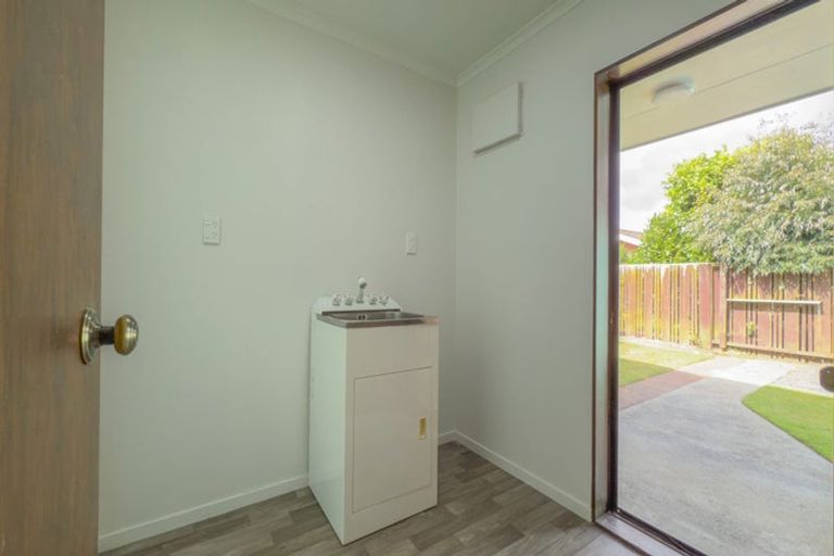 Photo of property in 14b Pohutukawa Drive, Owhata, Rotorua, 3010