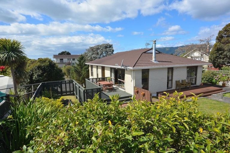 Photo of property in 14 Island View Terrace, Waikanae Beach, Waikanae, 5036