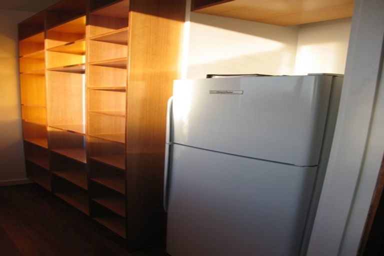 Photo of property in 69 Moana Road, Kelburn, Wellington, 6012