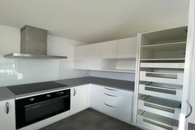 Photo of property in 7 Manaaki Circle, Paparoa, 0571