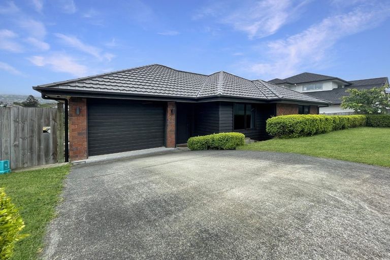 Photo of property in 40 Cresswell Place, Johnsonville, Wellington, 6037