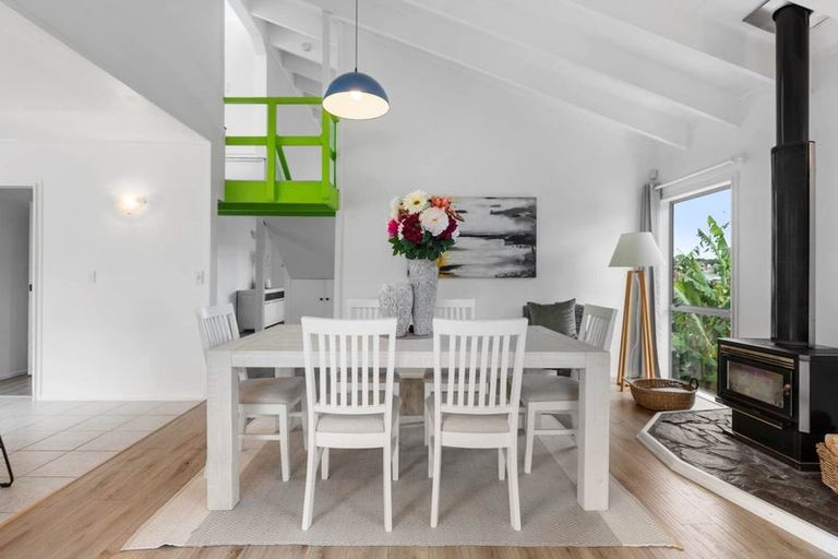 Photo of property in 8 Wiriana Place, Stanmore Bay, Whangaparaoa, 0932