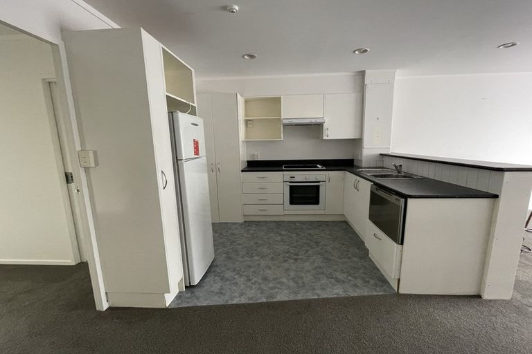 Photo of property in 11/3 Kelvin Grove, Te Aro, Wellington, 6011