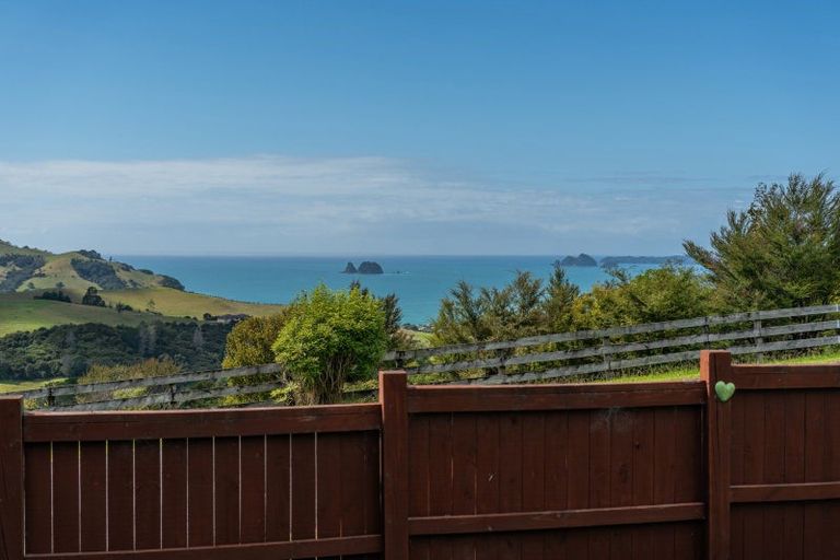Photo of property in 4 Tarapatiki Drive, Whitianga, 3510