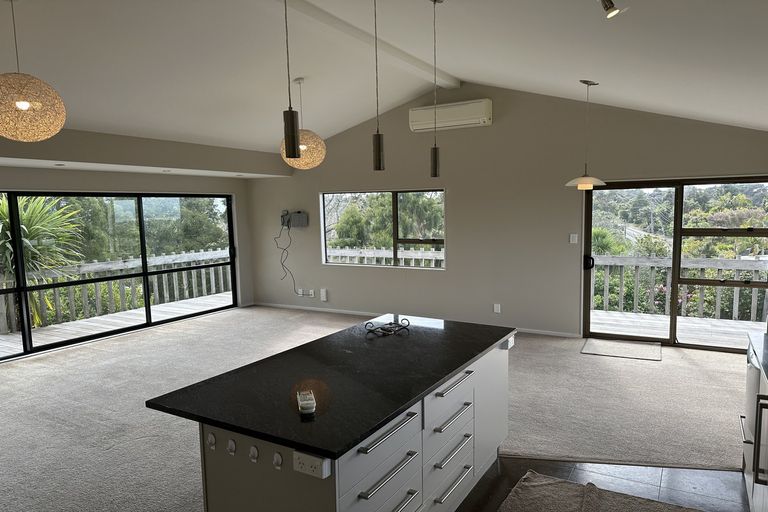 Photo of property in 168a Scenic Drive, Titirangi, Auckland, 0604