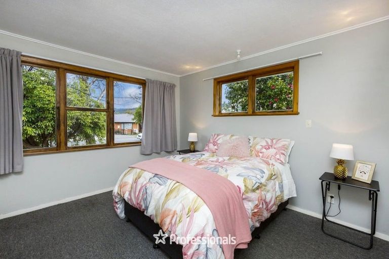 Photo of property in 10 Byron Street, Trentham, Upper Hutt, 5018