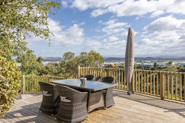 Photo of property in 12 Havelock Road, Hospital Hill, Napier, 4110