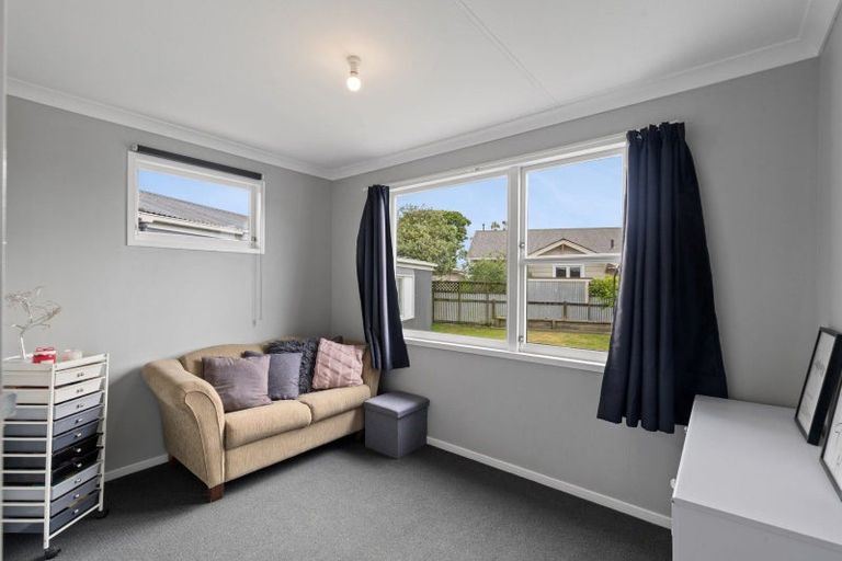 Photo of property in 49 Kimberley Grove, Westbrook, Palmerston North, 4412