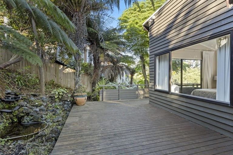 Photo of property in 35 Rosecamp Road, Beach Haven, Auckland, 0626