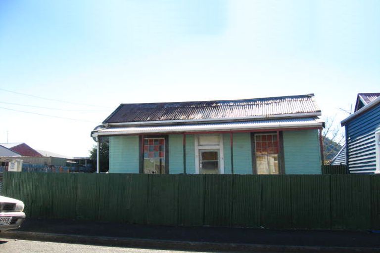 Photo of property in 13 Thompson Street, Greymouth, 7805