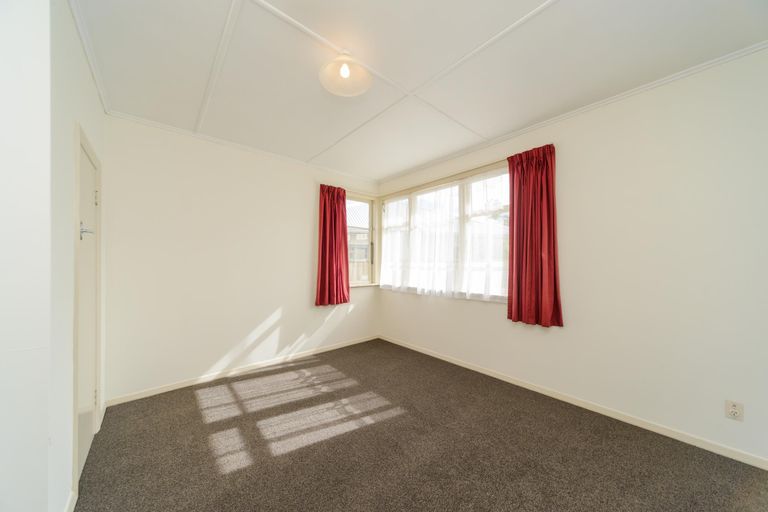 Photo of property in 21 Salisbury Avenue, Terrace End, Palmerston North, 4410