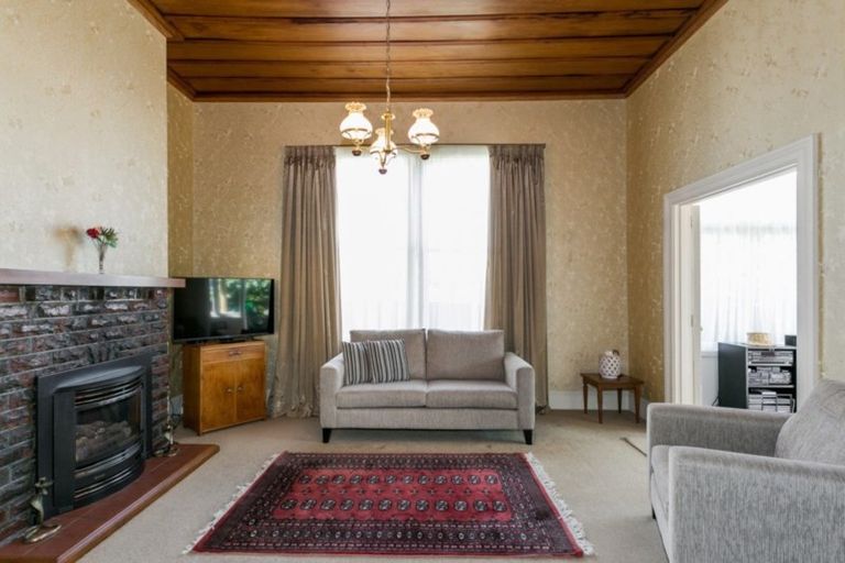 Photo of property in 31 Cameron Road, Bluff Hill, Napier, 4110