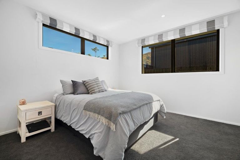 Photo of property in 13 Sapphire Spring Rise, Wanaka, 9305