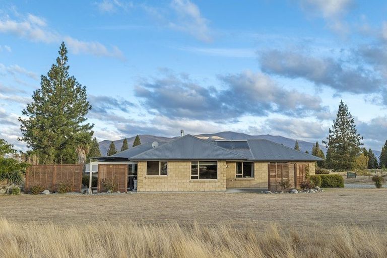 Photo of property in 87 Ostler Road, Twizel, 7901