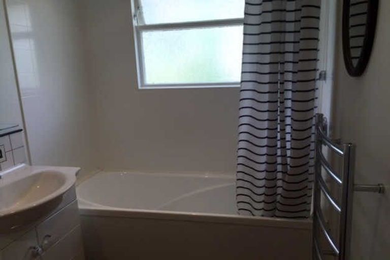 Photo of property in 84 Glandovey Road, Fendalton, Christchurch, 8052