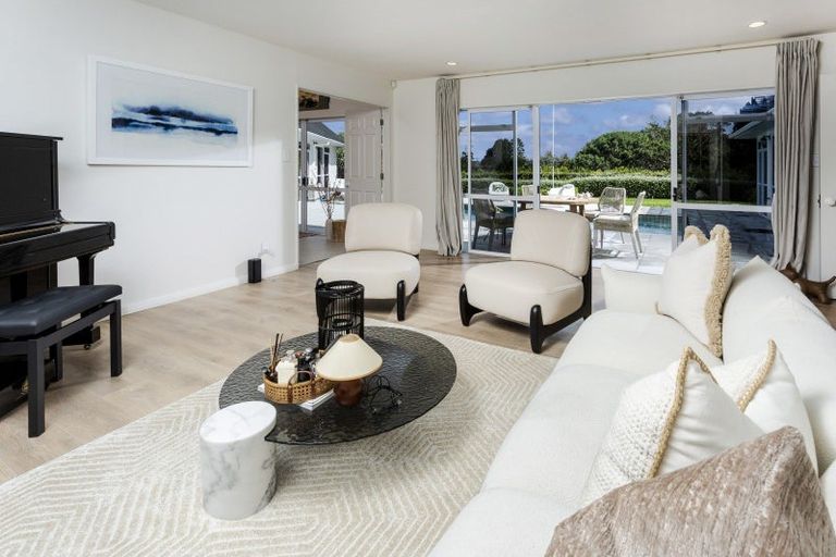 Photo of property in 30 Bernard Magnus Lane, Greenhithe, Auckland, 0632
