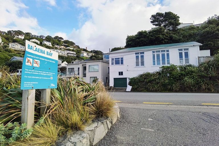 Photo of property in 82 Evans Bay Parade, Roseneath, Wellington, 6021