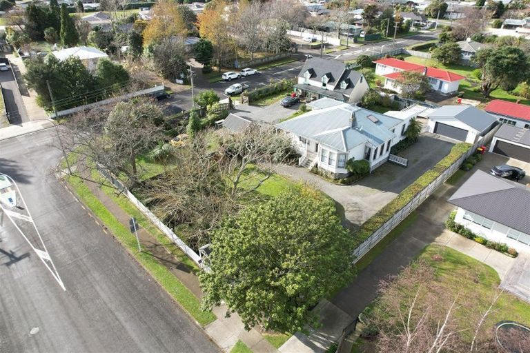 Photo of property in 204 Bartholomew Road, Levin, 5510