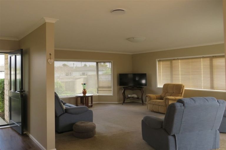 Photo of property in 1 Martin Harvey Street, Levin, 5510