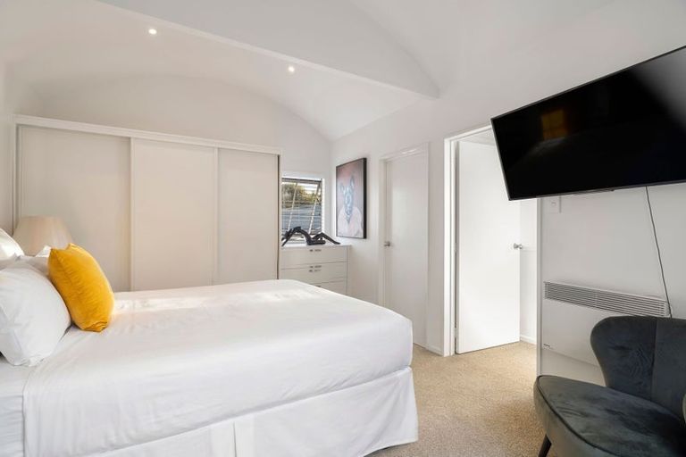 Photo of property in 1/35 Newhaven Terrace, Mairangi Bay, Auckland, 0630