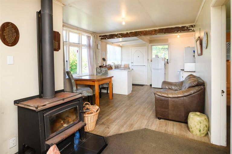 Photo of property in 13 Hunia Street, Marton, 4710