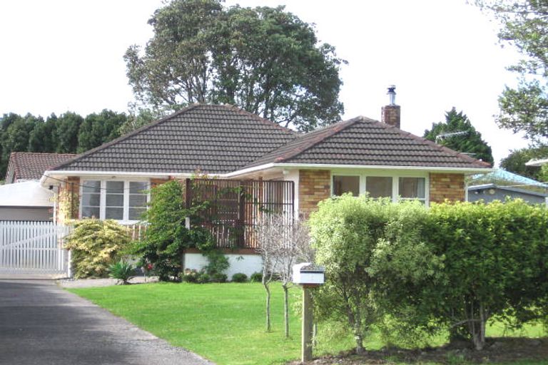 Photo of property in 5 Vera Road, Te Atatu South, Auckland, 0610