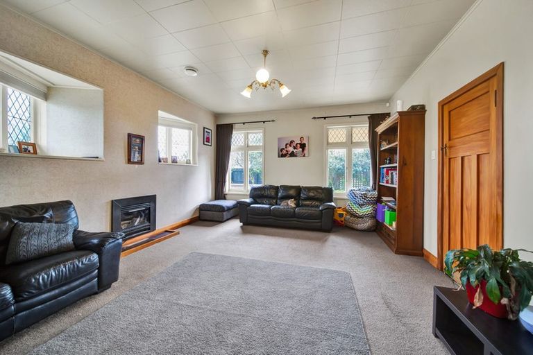 Photo of property in 70 Collins Street, Hawera, 4610