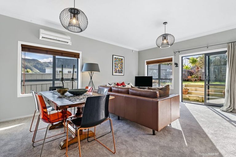 Photo of property in 55 Woodhouse Avenue, Karori, Wellington, 6012