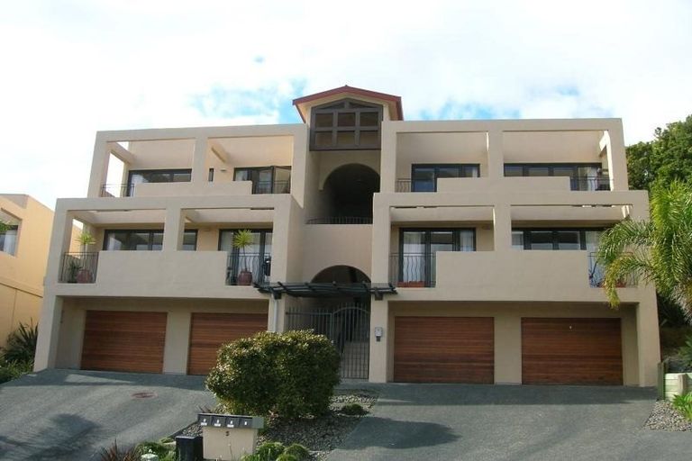 Photo of property in 9/5 Monte Cassino Place, Birkdale, Auckland, 0626