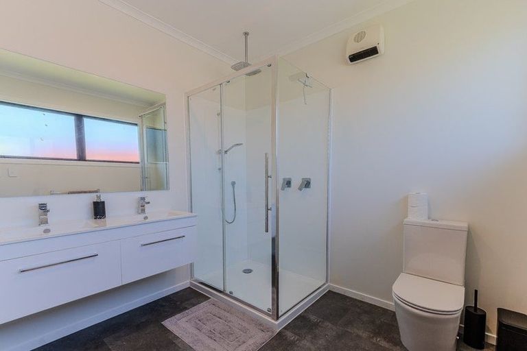 Photo of property in 4 Tenga Street, Putiki, Whanganui, 4501