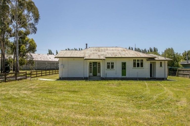 Photo of property in 1467 Main Road North, Waikuku, Rangiora, 7473