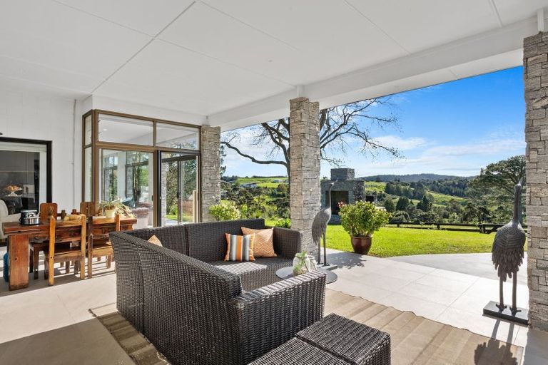 Photo of property in 49 Vaughans Road, Okura, Albany, 0792