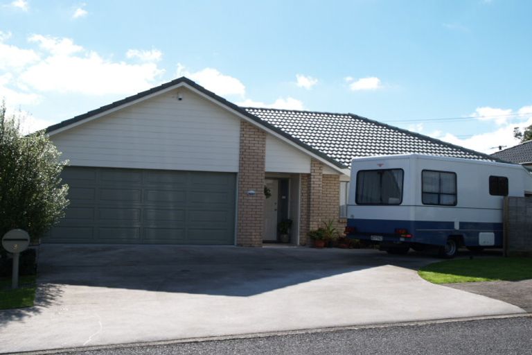 Photo of property in 3 Baird Street, Howick, Auckland, 2014