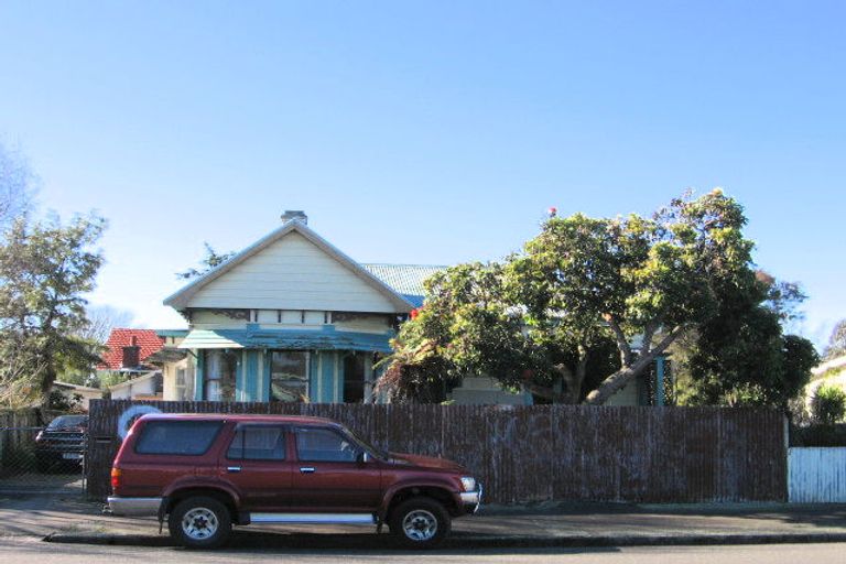 Photo of property in 9 Pirie Street, Palmerston North, 4410