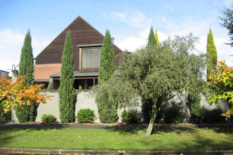 Photo of property in 62 Corfe Street, Ilam, Christchurch, 8041