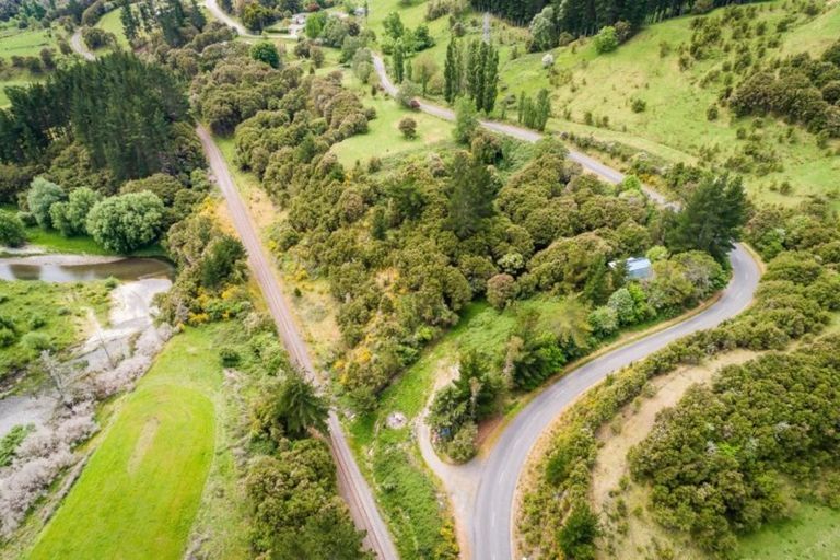 Photo of property in 437 Ellis Wallace Road, Eskdale, Napier, 4182