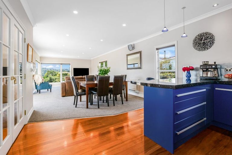 Photo of property in 61 Seaview Road, Paremata, Porirua, 5024