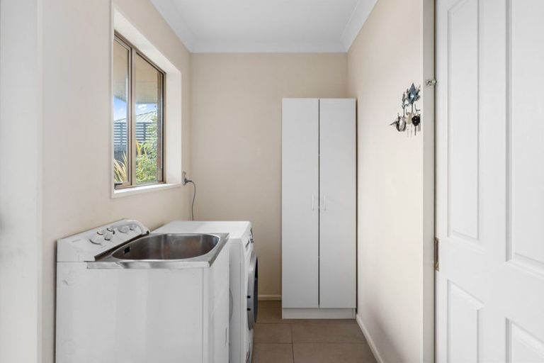 Photo of property in 107 Inwoods Close, Parklands, Christchurch, 8083