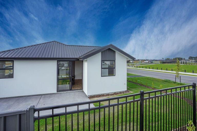 Photo of property in 28 Drylands Drive, Rolleston, 7614