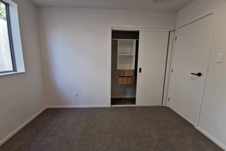 Photo of property in 37 Takapu Street, Henderson, Auckland, 0612