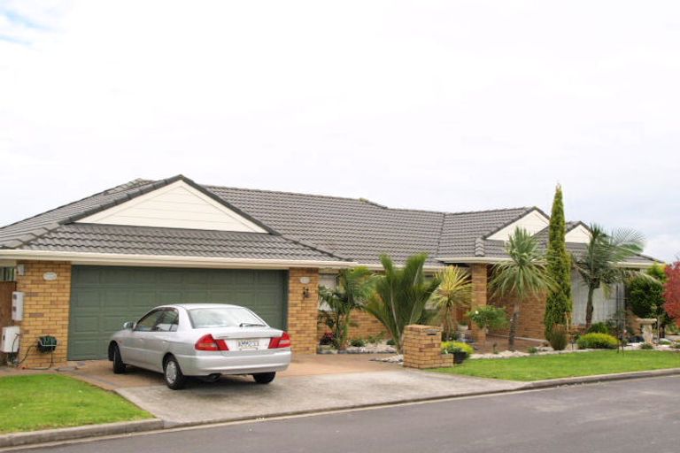 Photo of property in 1 San Luis Place, Golflands, Auckland, 2013