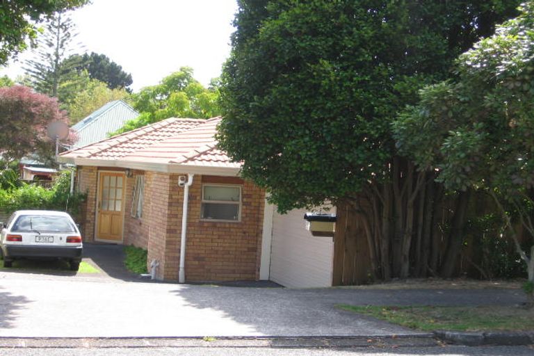 Photo of property in 145a Hutchinson Avenue, New Lynn, Auckland, 0600