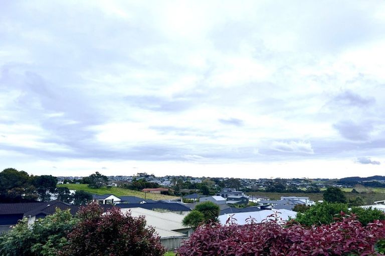 Photo of property in 3 Weka Close, Red Beach, 0932