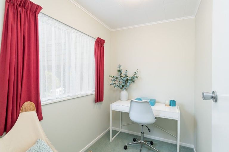Photo of property in 14 Akatea Road, Korokoro, Lower Hutt, 5012