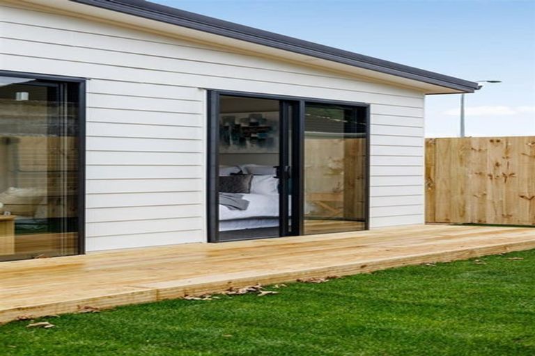 Photo of property in 2/1 Williams Place, Fairfield, Hamilton, 3214