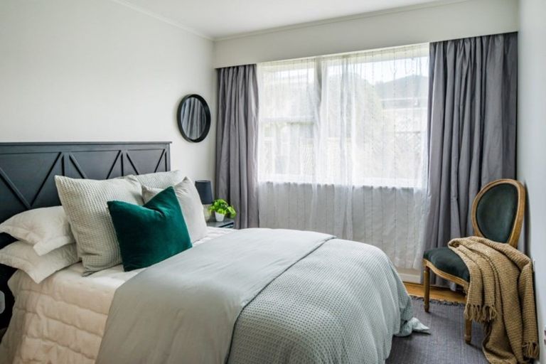 Photo of property in 8/238 Muritai Road, Eastbourne, Lower Hutt, 5013